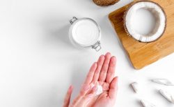 Chữa á sừng bằng dầu dừa