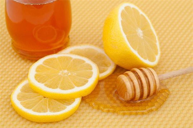 Cải thiện sinh lý nam giới với nước cốt chanh và mật ong