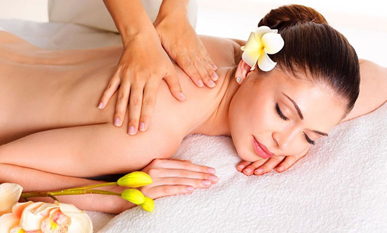 Bấm huyệt chữa đau vai gáy hiệu quả đến BẤT NGỜ