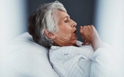 Viêm phế quản mãn tính là tình trạng viêm nhiễm kéo dài đường thở 
