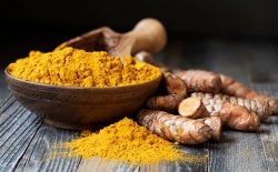 Cucurmin trong nghệ vàng đã được chứng minh có tác dụng chống viêm và tái tạo, phục hồi da