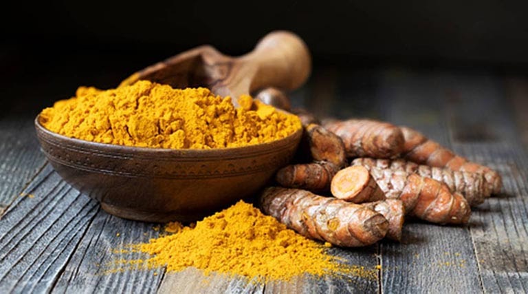 Cucurmin trong nghệ vàng đã được chứng minh có tác dụng chống viêm và tái tạo, phục hồi da
