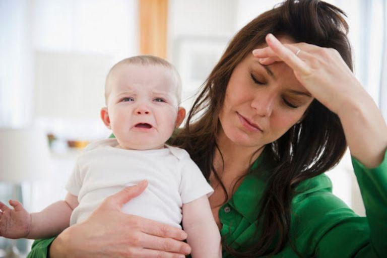 Mất ngủ sau sinh là tình trạng rối loạn giấc ngủ phổ biến ở sản phụ